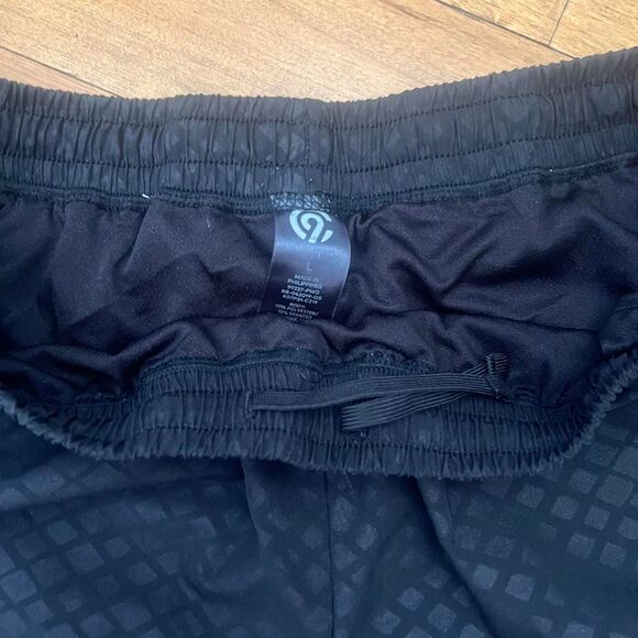 Champion Women's Black Shorts - Picture 3 of 4